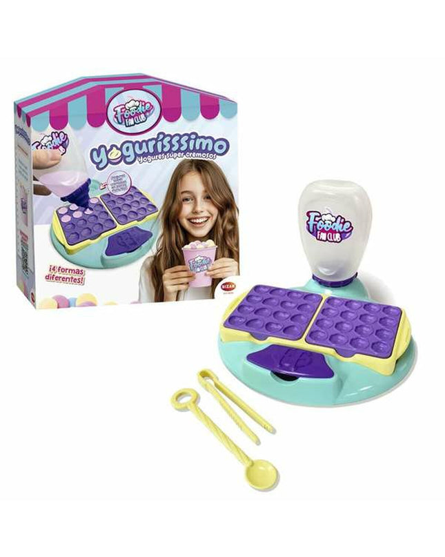Bizak Yogurisssimo play set with colorful toy food and utensils for imiteerspelletjes, designed for imaginative pretend play.