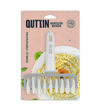 Quttin zigzag pastry cutter for baking and cooking, with a stainless steel handle and zigzag blade for precise pastry slicing.