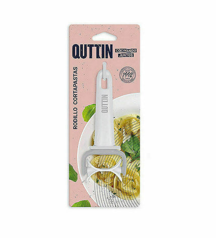 Quttin Gebakssnijder Cir 2 for baking and cooking, showing a close-up of the pastry cutter with a wooden handle and stainless steel blade.