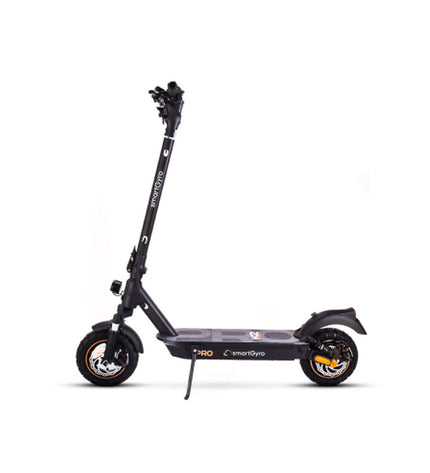 Smartgyro elektrische step in zwart, geschikt voor stedelijke mobiliteit en outdoor gebruik, met modern design en compact formaat.