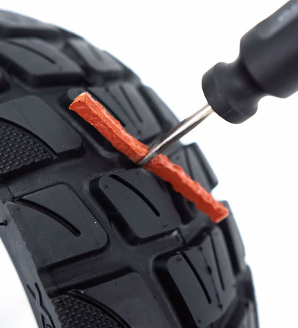 Smartgyro SG27-412 repair set for sport and outdoor cycling, with various tools and accessories in a compact kit.