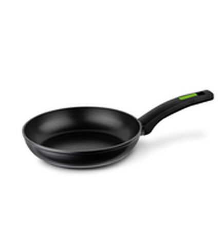 Monix green and black 18cm metal aluminum pan with Bakelite handle, suitable for household cooking and kitchen use.