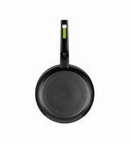 Monix Green 18cm metal pan with black and green Bakelite handle, aluminium body, for kitchen and cooking use