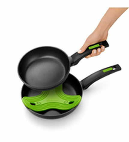 Monix Groen aluminium pan with Bakelite handle, 20 cm diameter, suitable for cooking and kitchen use.