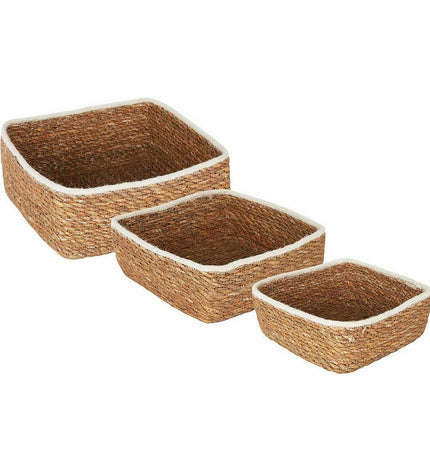 Privilege Basket spelset with 17 cm woven design, including three bathroom and household accessories.