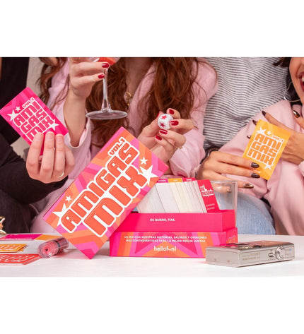 BigBuy Kids Kaartspellen Amigas Mix toy set with colorful playing cards and game accessories for kids' fun and entertainment.