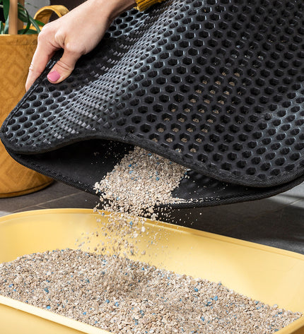 InnovaGoods Clikatt cat litter mat with textured surface to catch litter, designed for feline litter boxes and easy cleaning.