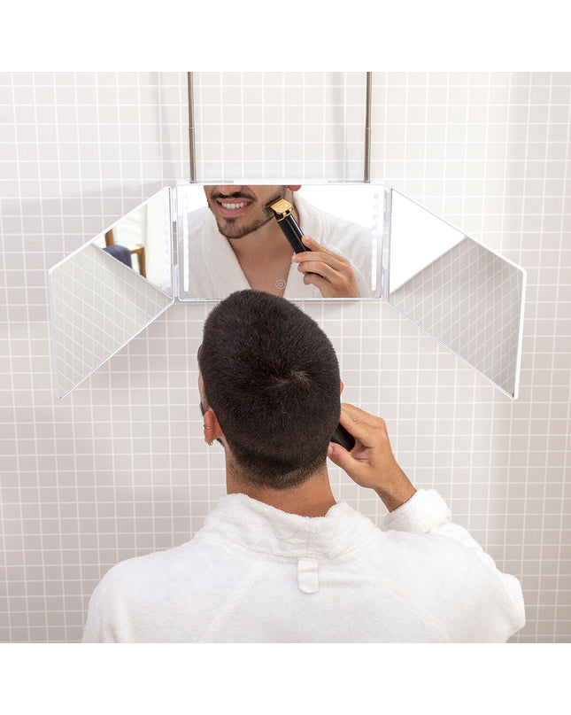 InnovaGoods bathroom mirror with LED lighting and 360º view, reflecting a modern bathroom setup with sleek design.