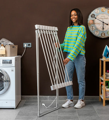 InnovaGoods foldable electric clothes drying rack with 8 bars, 120W, suitable for home laundry and storage.