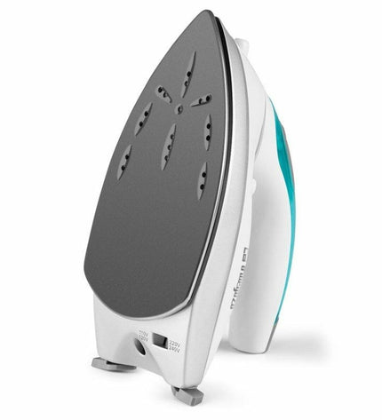 Orbegozo SV 1020 steam iron with 1100W power, showing the iron's soleplate and ergonomic handle for home ironing.