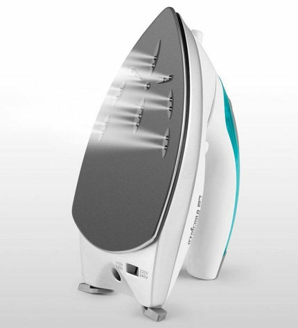 Orbegozo SV 1020 steam iron with 1100W power, featuring a sleek design and adjustable steam settings for home ironing.