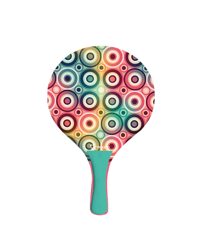 Multicolored Marbueno strandspeelgoedset for outdoor play with various flexible, colorful strands and accessories for kids.