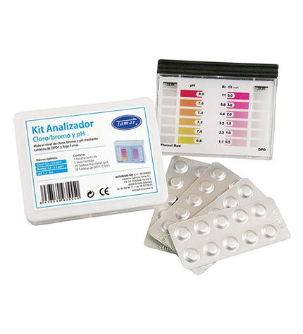 Tamar zwembad onderhoudskit DPD1 with pH test kit, garden, pool, jacuzzi cleaning and water testing tools in a compact set.