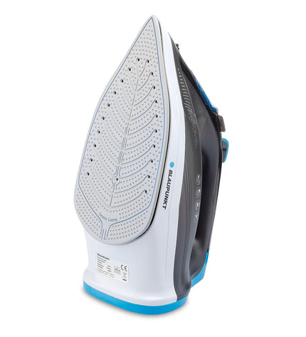 Blaupunkt BP5004 black steam iron with 2600W power, showing the sleek design and water tank for home ironing tasks.