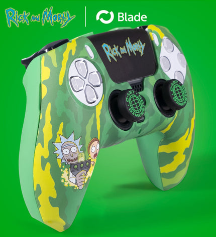 FR-TEC Rick and Morty green accessories kit for plug & play game consoles, featuring electronic components and colorful design.