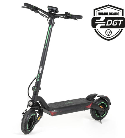 Youin SC6001XL MAXLITE black electric scooter with 1200W motor, designed for urban mobility and outdoor sport use.