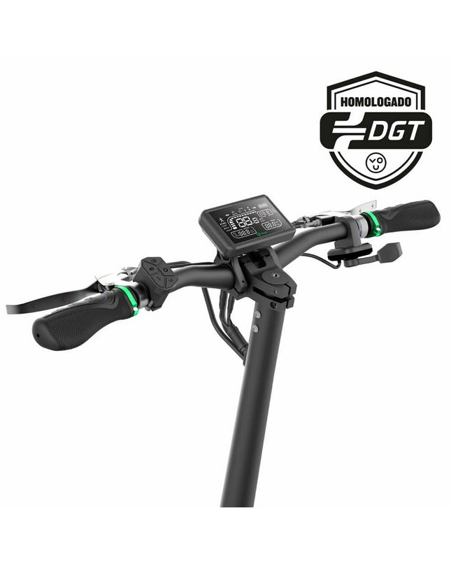 Youin XL MAX electric scooter in black with 800W motor, suitable for urban mobility and outdoor sports.