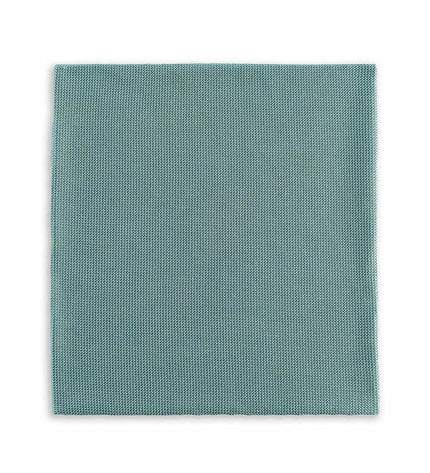 Green microfiber cloth measuring 50 x 40 cm, suitable for home, cleaning, and caregiving tasks.