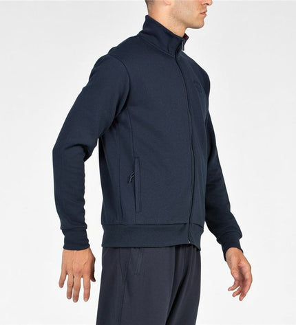 Marineblauwe heren sportjas van John Smith Frios, geschikt voor sport en outdoor activiteiten, met waterafstotende stof.