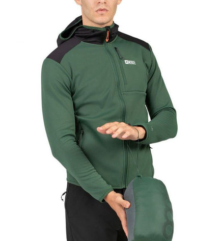 Men's green sport and outdoor jacket from +8000, suitable for hiking and camping, with a lightweight, weather-resistant design.