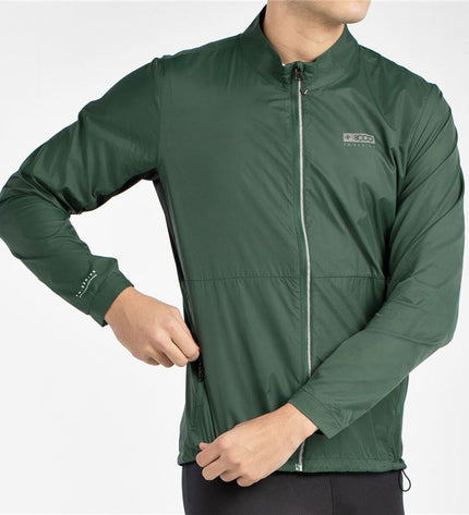Olive green +8000 Windcheater jacket for outdoor activities, featuring lightweight windproof fabric and sporty design.