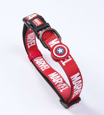 Marvel hondenhalsband in rood, S/M maat, featuring a stylish design, suitable for small and medium-sized dogs.