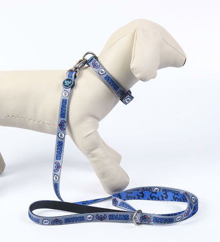 Stitch hondenhalsband in blauw met stevige gesp en verstelbare maat, geschikt voor honden.