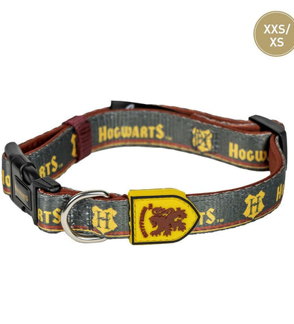 Small Harry Potter dog collar for pets, featuring Harry Potter branding, suitable for XXS/XS size dogs, with magical design elements.