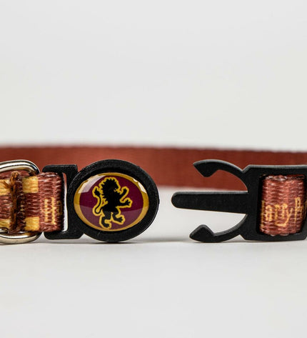Harry Potter-themed cat collar with wizard design, adjustable feline accessory for cats, from Harry Potter pet product collection.