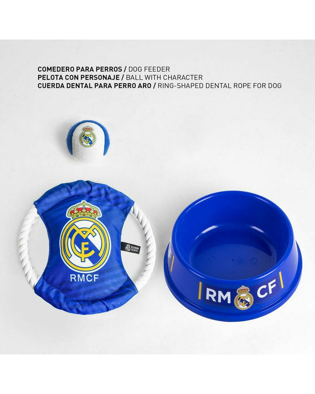 Real Madrid C.F. dog welcome gift set with blue accessories, includes three parts, designed for dogs, measuring 21x21x8.8 cm.