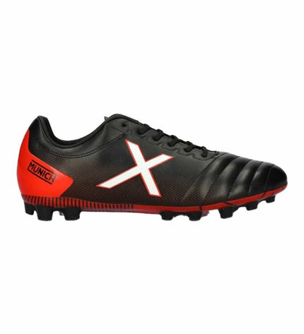 Adult Munich Arenga 310 football cleats for outdoor soccer, featuring durable design and sport-specific grip.