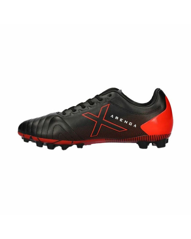 Adult Munich Arenga 310 football shoes for outdoor sports, featuring a sleek design and sturdy sole for soccer play.