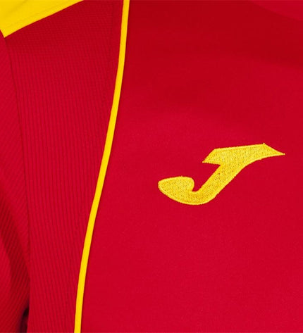Children's Joma Sport Championship VII football shorts with short sleeves, designed for kids aged 7-8, perfect for sport and outdoor activities.