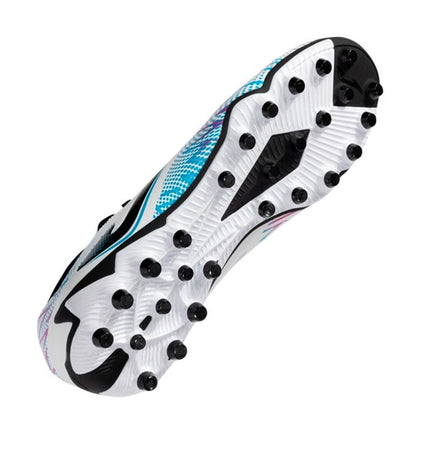 Joma Sport adult white football shoes, Voetbalschoenen Volwassenen, Striker 2502, designed for outdoor soccer play.