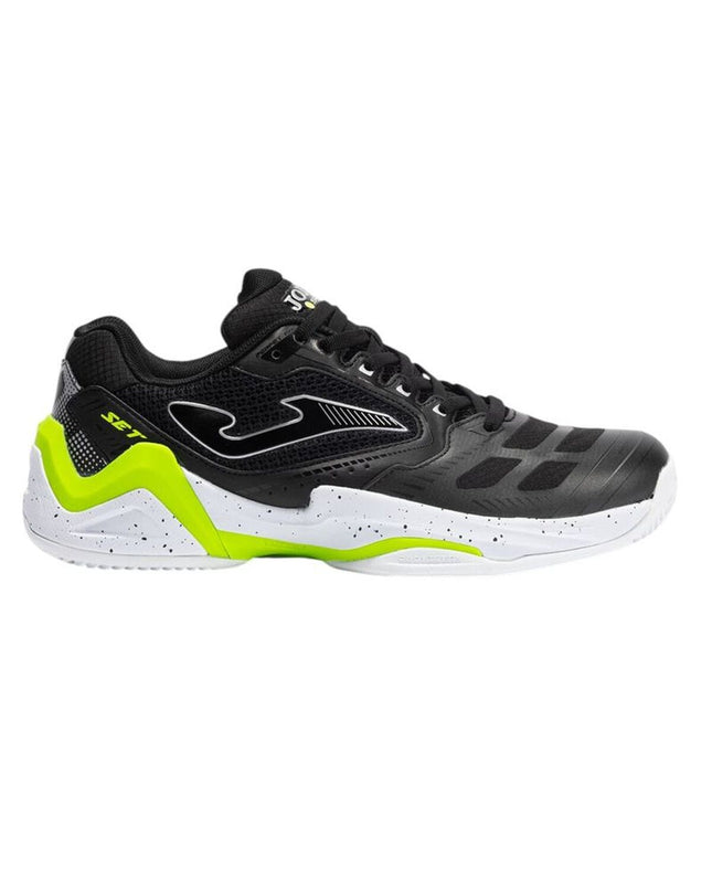 Black Joma Sport men's tennis shoes with sporty design, suitable for outdoor tennis activities.