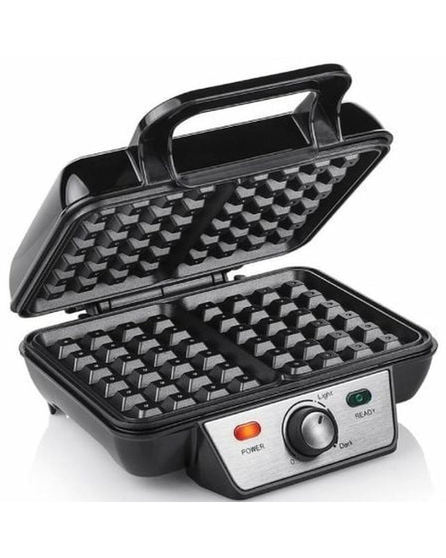 Tristar WF-2195 black waffle maker with 1000W power, compact electric kitchen appliance for making waffles.
