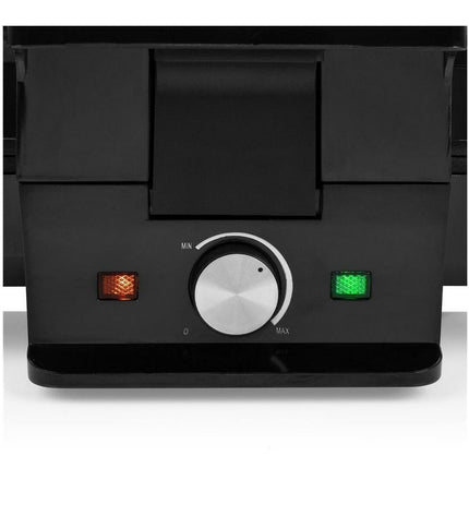 Tristar WF-1165 black waffle maker with 1000W power, compact kitchen appliance for making waffles.