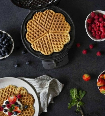 Princess Wafelmaker 132380 in black and silver with 1200W power, stainless steel housing, for making waffles at home.