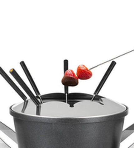 Princess Fondue Princess 173100 1.5L 800W in white with a heating element and serving forks for cheese or chocolate fondue.