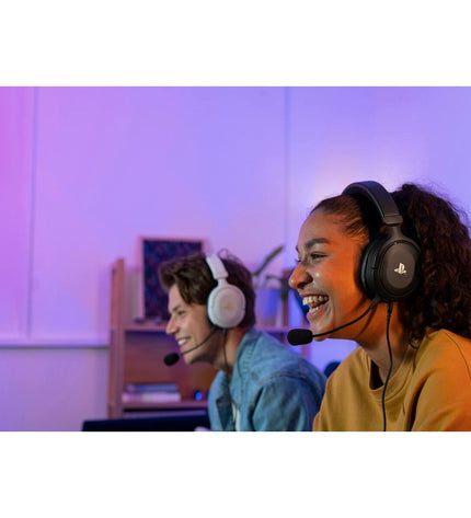 Trust 24715 headset with microphone for gaming, featuring adjustable headband and comfortable ear cups, designed for plug & play consoles.