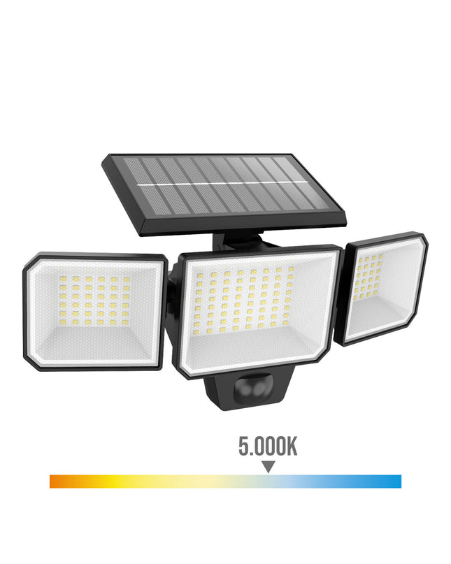 Philips solar-powered spotlight in black with 8.7W power, 5000K daylight, outdoor garden decor, measuring 29x11.7x16.8 cm.