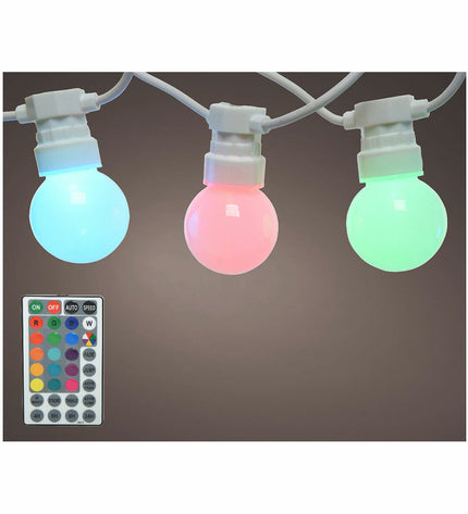 Outdoor Lumineo LED light garland for garden decoration, featuring warm white string lights for outdoor ambiance.