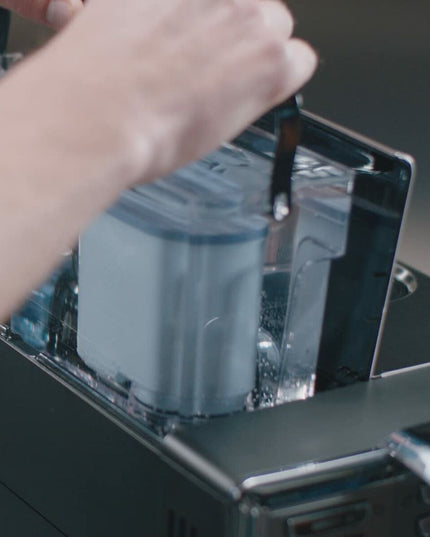 V7HE847E8E9D94BFFFF9B7E150A47EAA25FR4988162P2