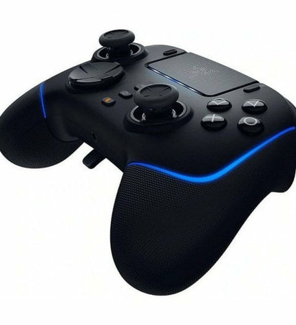 Black Razer RZ06-04710100-R3G1 gaming remote control for plug and play gaming consoles, with multiple buttons and ergonomic design.