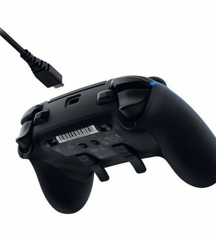 Razer RZ06-04710100-R3G1 black remote control for plug and play gaming consoles, electronics accessory.