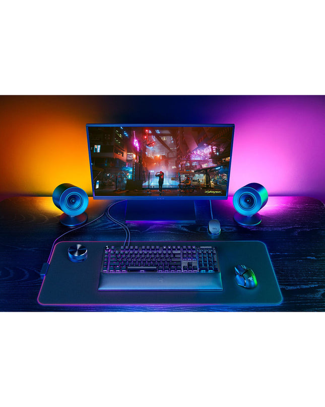 Razer gaming keyboard and mouse set with black design, featuring illuminated keys and ergonomic gaming mouse, plug and play for consoles.