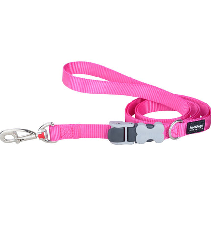 Red Dingo fuchsia dog leash with sturdy nylon handle and metal clip, designed for secure walks with your pet.