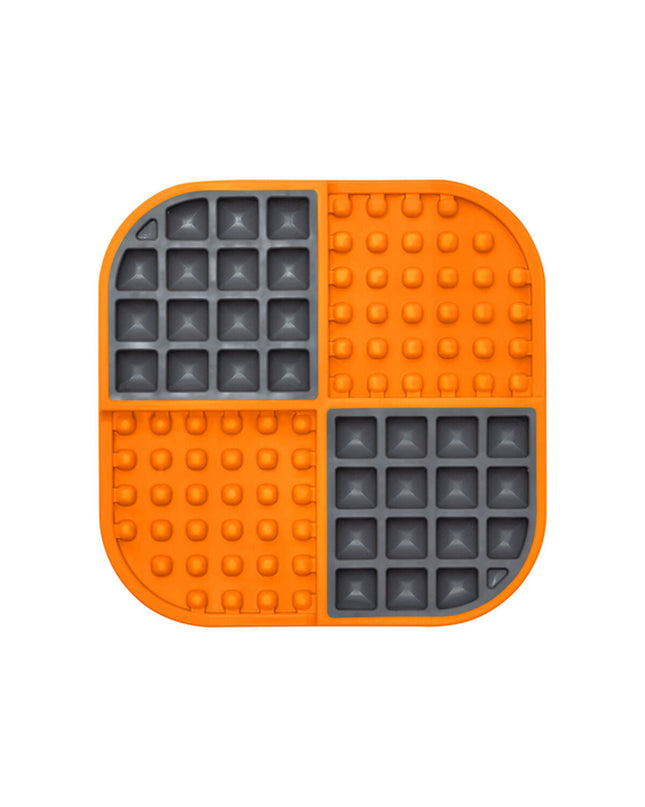 Lickimat Dog Slomo orange dog feeding mat made of polypropylene and TPR for dogs, designed for slow feeding and enrichment.