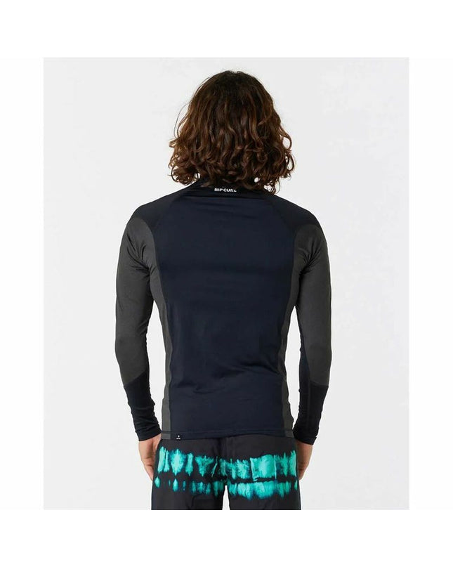 Rip Curl Bad T-shirt with wave design, black color, suitable for watersports and outdoor activities, casual sporty style.