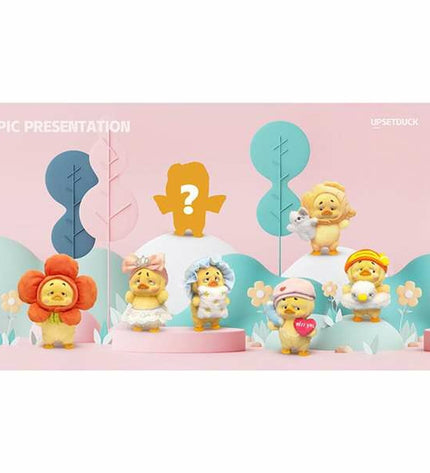 Soft plush Comansi Upsetduck Eend toy, 15 cm, featuring yellow duck design, suitable for children and plush toy collection